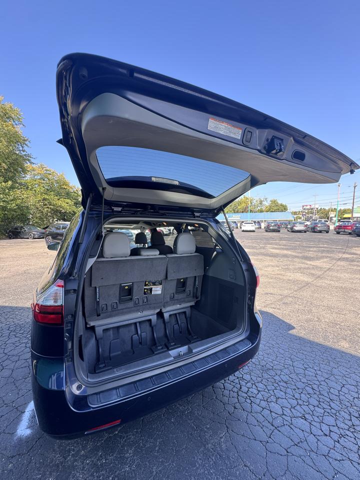 Toyota Sienna Limited Premium AWD 7-Passenger (Natl) 2018