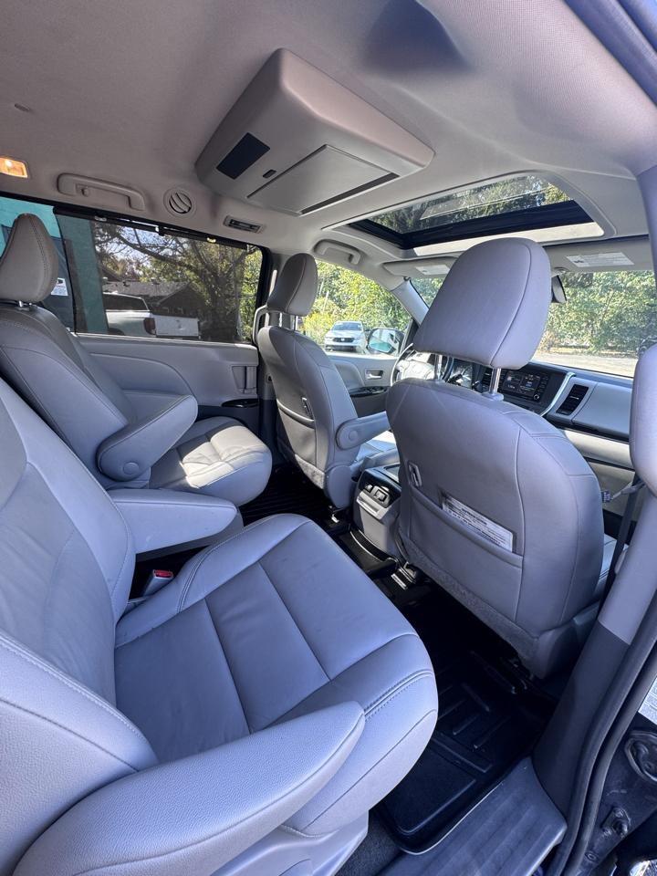 Toyota Sienna Limited Premium AWD 7-Passenger (Natl) 2018