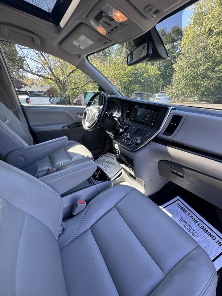 Toyota Sienna Limited Premium AWD 7-Passenger (Natl) 2018