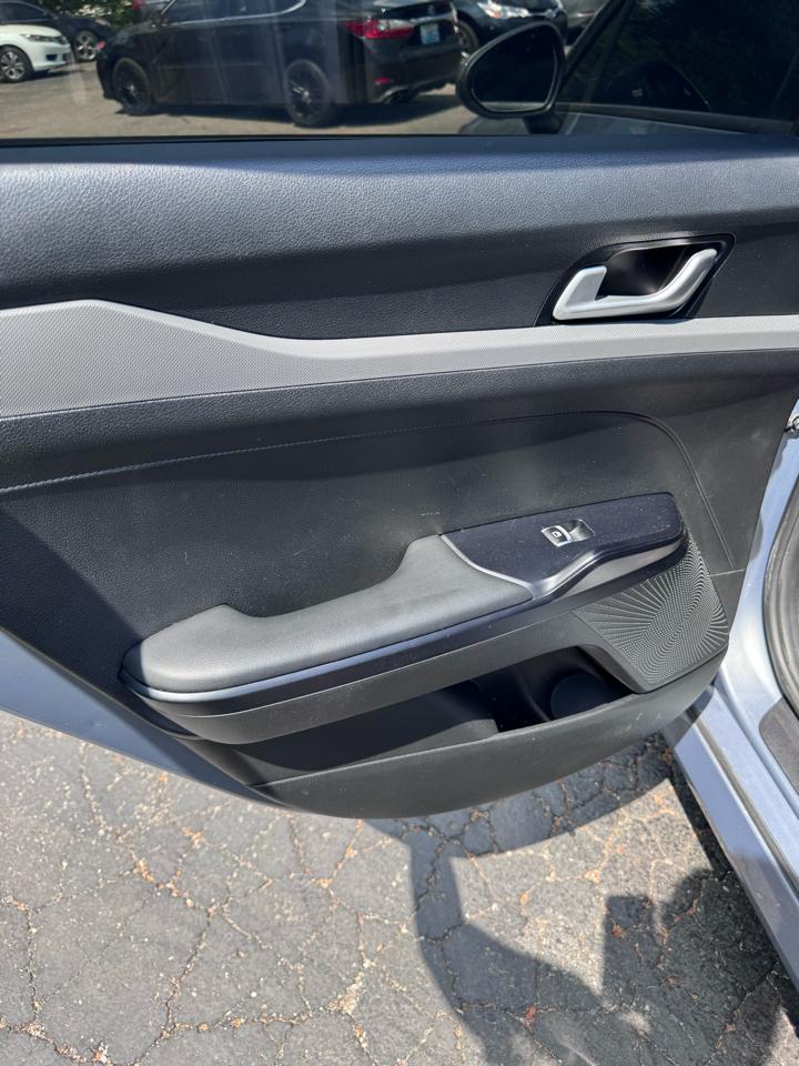 Kia K5 LX Auto FWD 2021