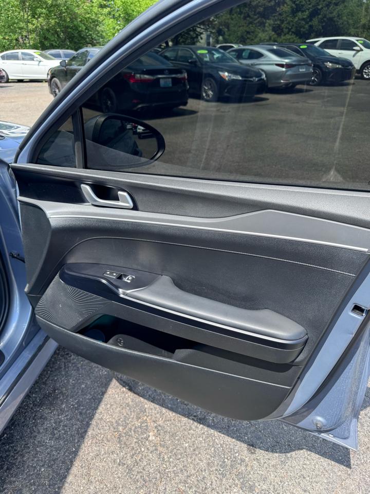 Kia K5 LX Auto FWD 2021