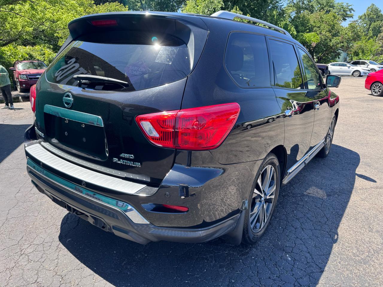 Nissan Pathfinder 4x4 Platinum 2018