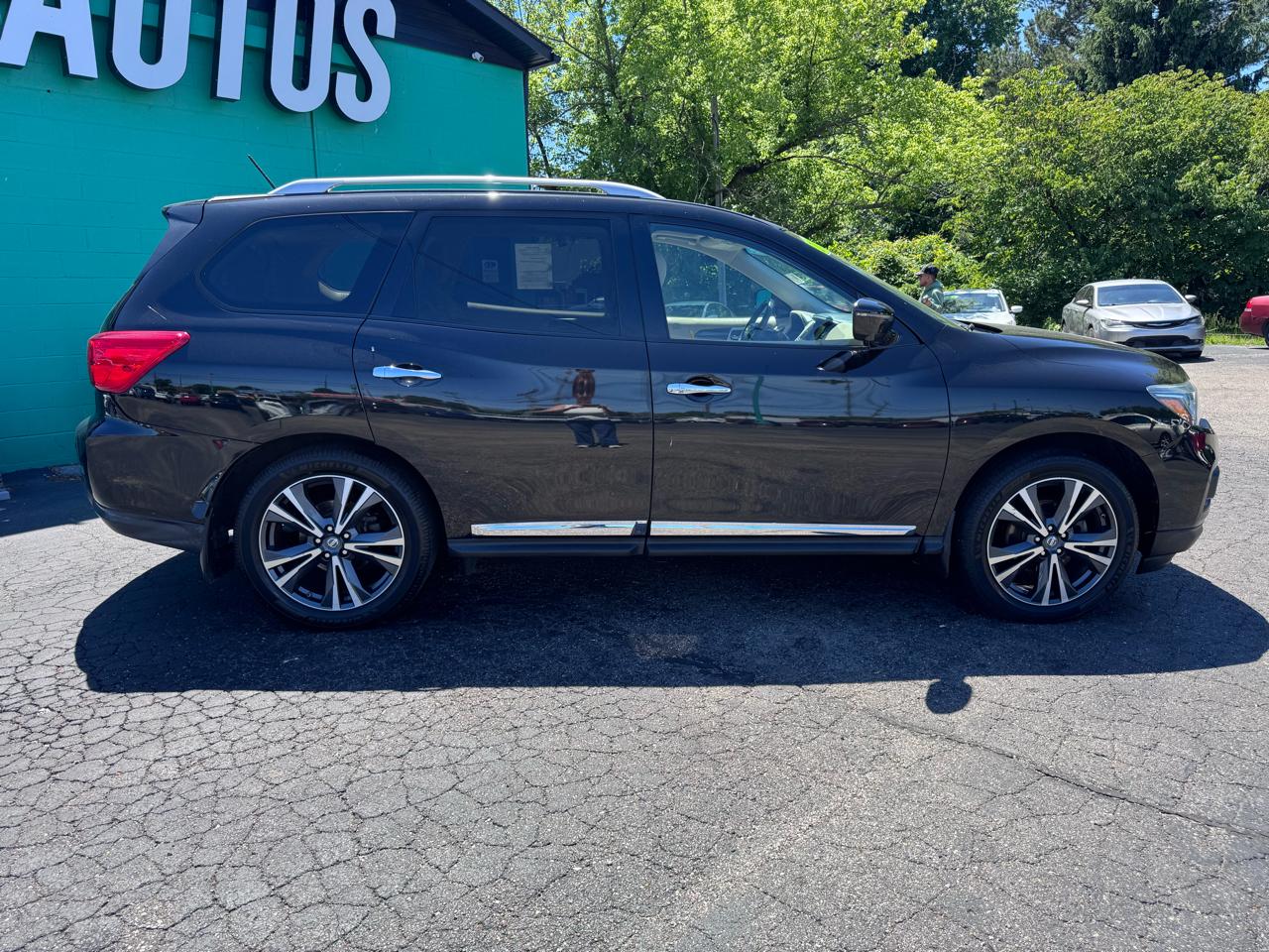 Nissan Pathfinder 4x4 Platinum 2018