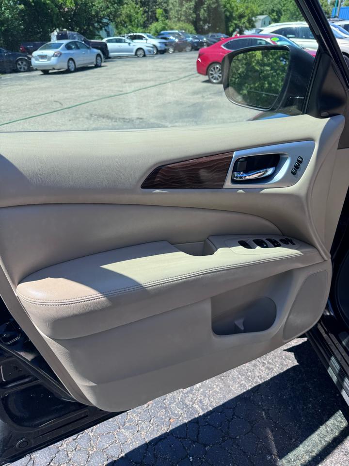 Nissan Pathfinder 4x4 Platinum 2018