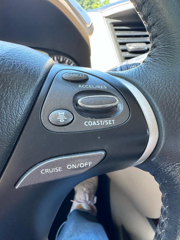 Nissan Pathfinder 4x4 Platinum 2018