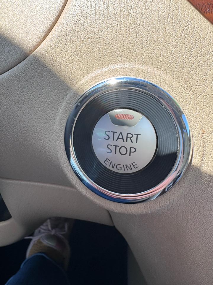 Nissan Pathfinder 4x4 Platinum 2018