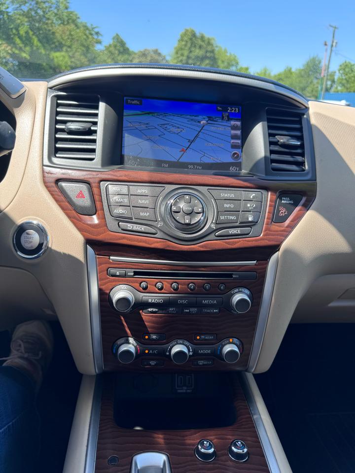 Nissan Pathfinder 4x4 Platinum 2018