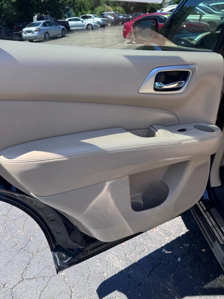 Nissan Pathfinder 4x4 Platinum 2018
