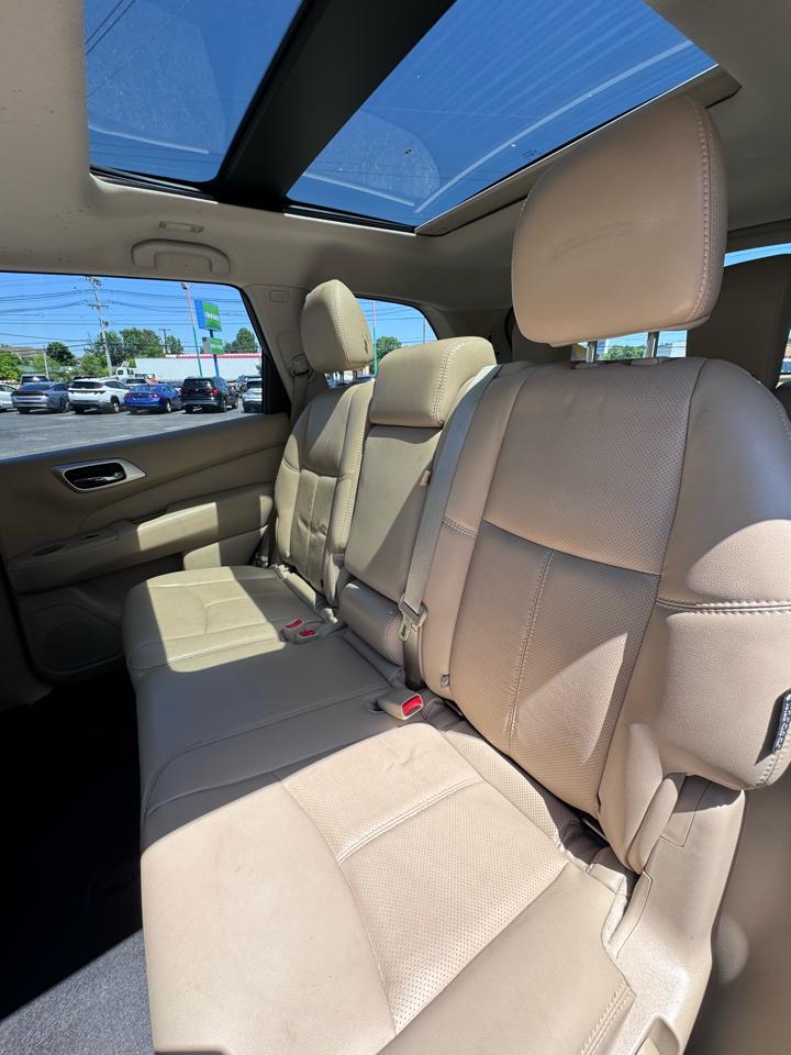 Nissan Pathfinder 4x4 Platinum 2018