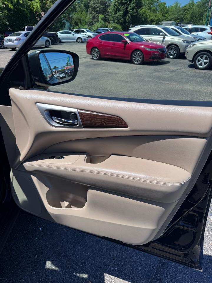 Nissan Pathfinder 4x4 Platinum 2018
