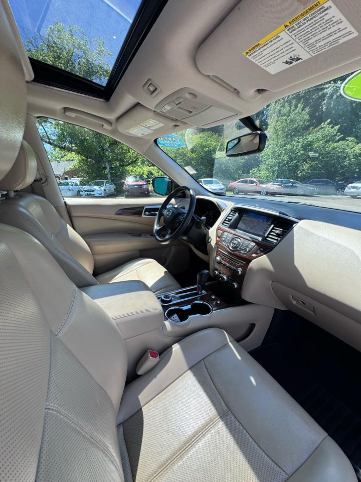 Nissan Pathfinder 4x4 Platinum 2018