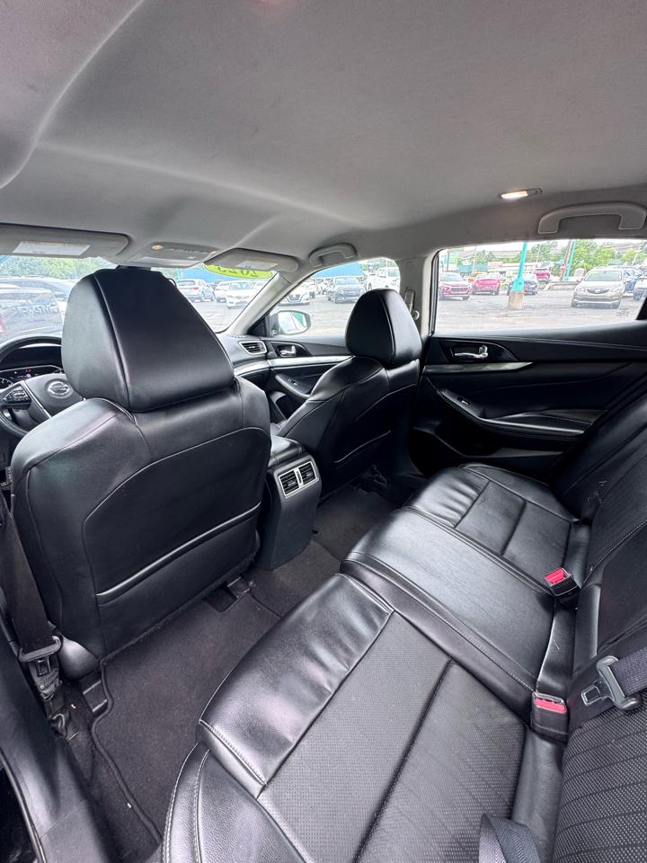Nissan Maxima SV CVT 2023