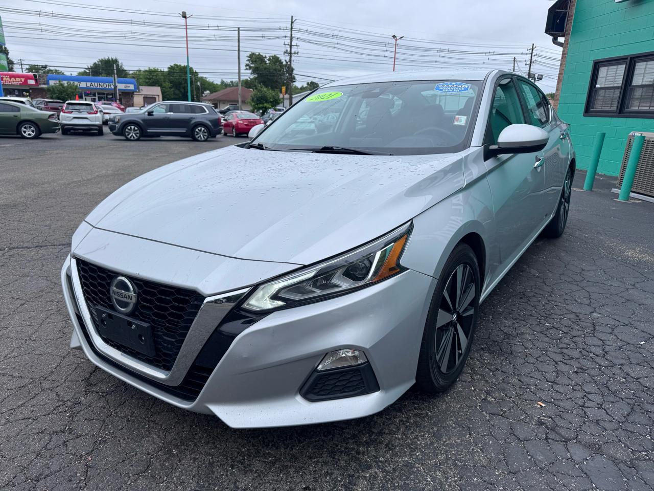 Nissan Altima 2.5 SV Sedan 2021