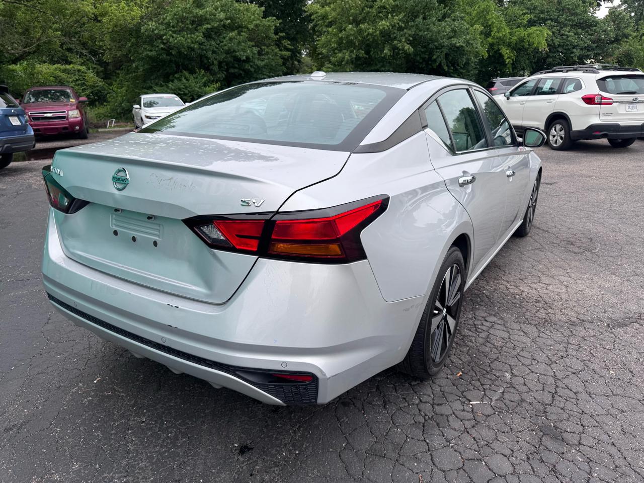 Nissan Altima 2.5 SV Sedan 2021