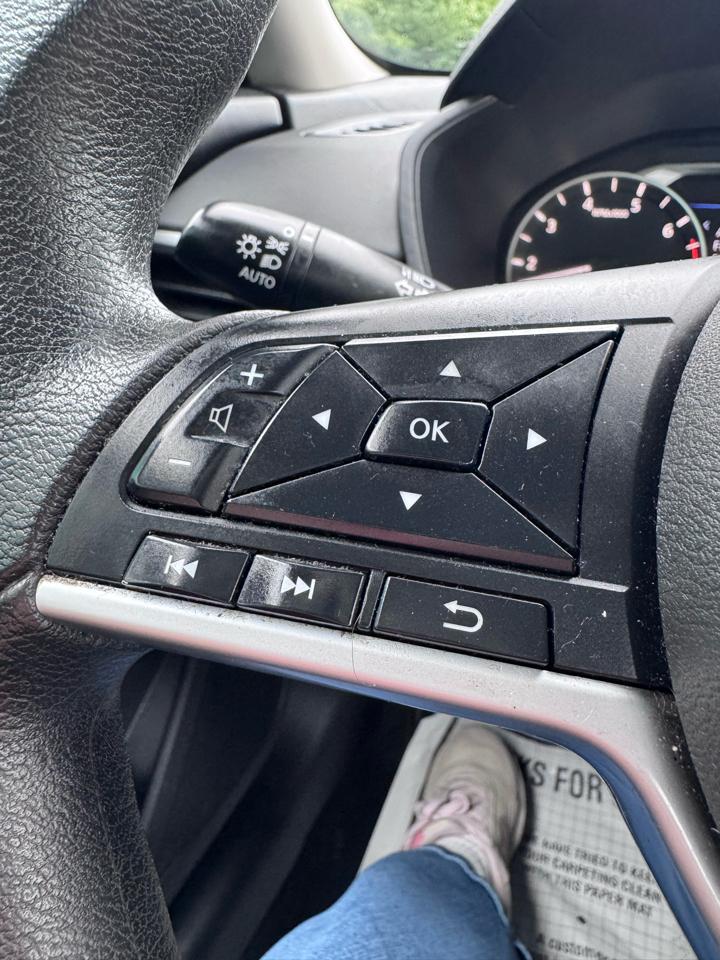 Nissan Altima 2.5 SV Sedan 2021