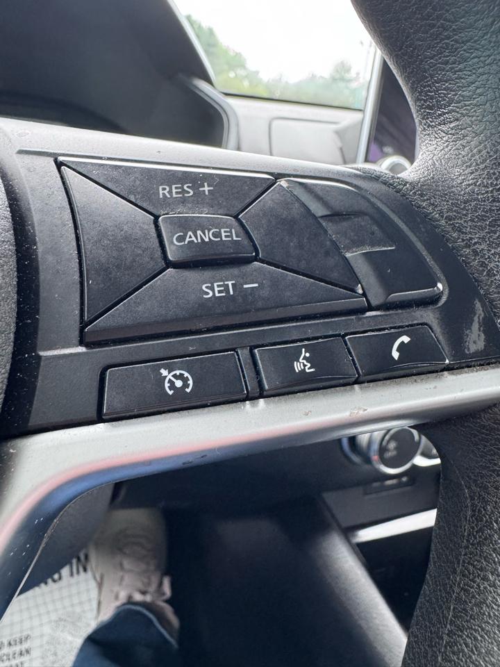 Nissan Altima 2.5 SV Sedan 2021