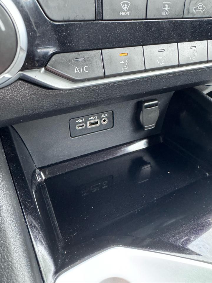 Nissan Altima 2.5 SV Sedan 2021