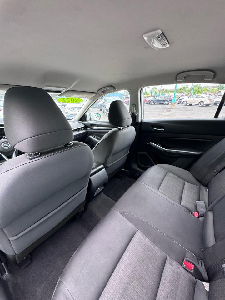 Nissan Altima 2.5 SV Sedan 2021