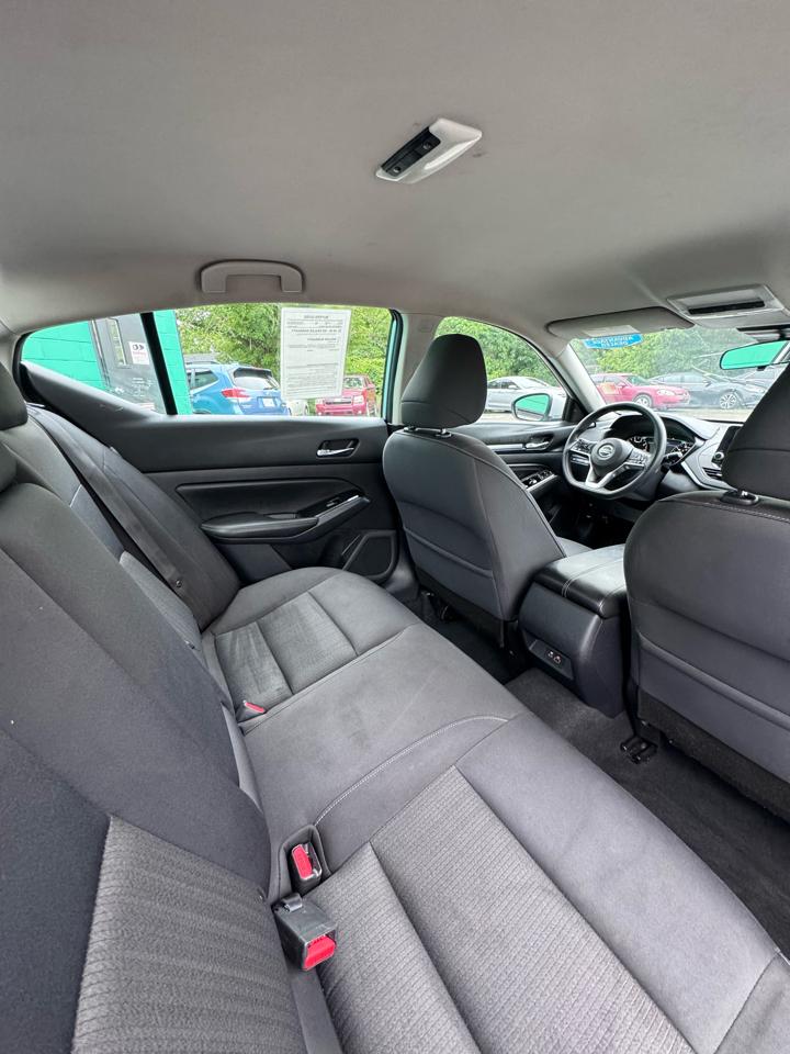 Nissan Altima 2.5 SV Sedan 2021