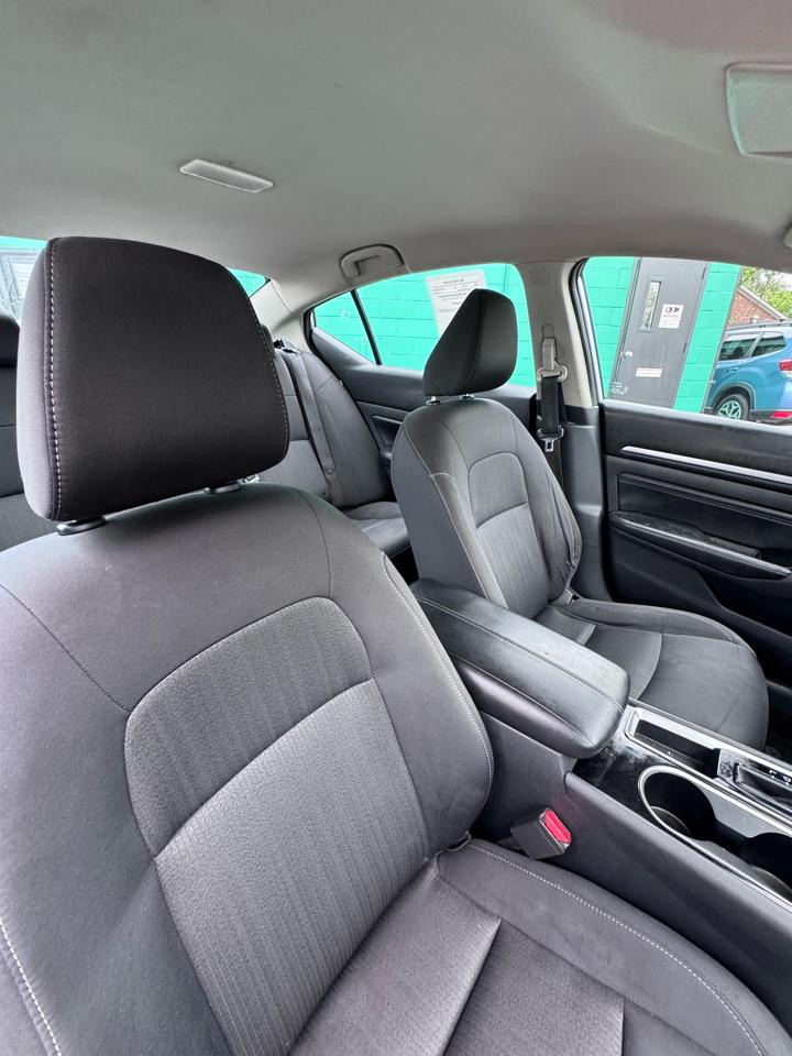 Nissan Altima 2.5 SV Sedan 2021