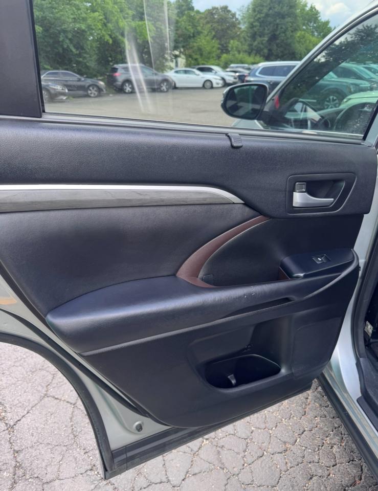 Toyota Highlander Limited V6 FWD (Natl) 2018