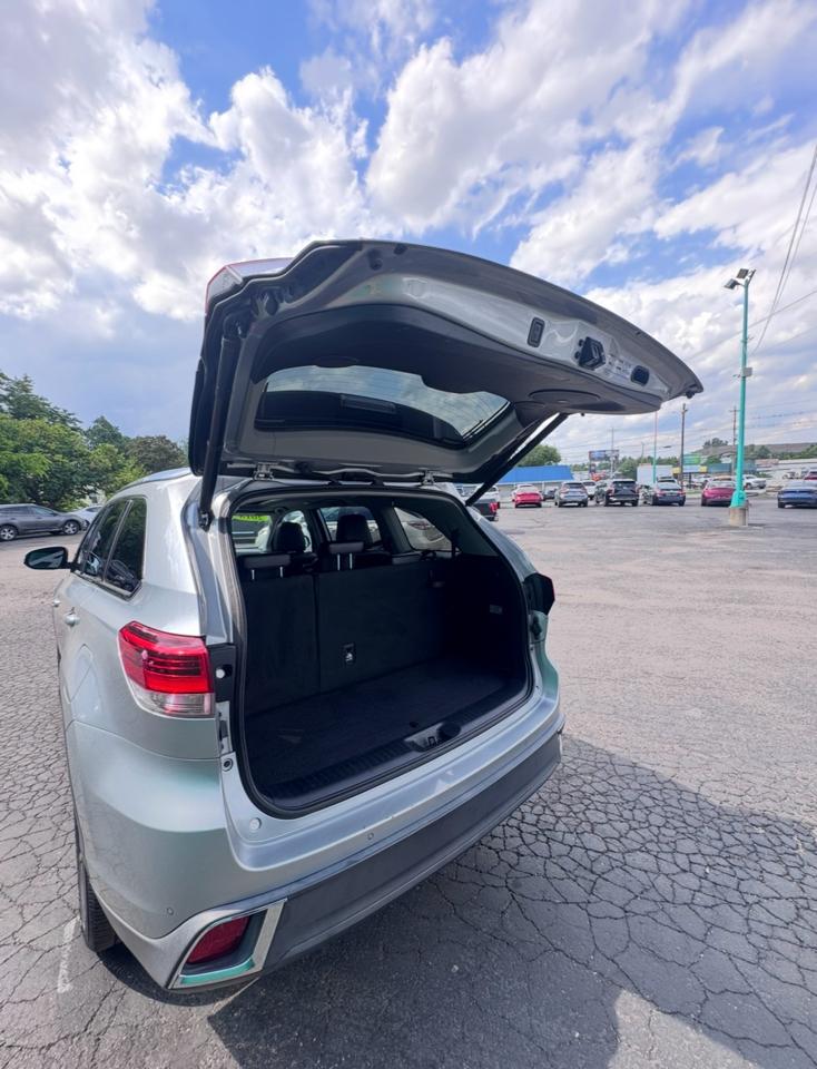 Toyota Highlander Limited V6 FWD (Natl) 2018