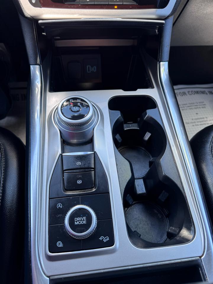 Ford Explorer XLT 4WD 2020