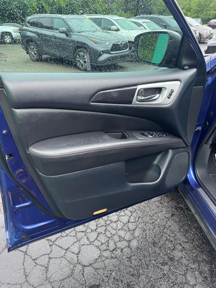 Nissan Pathfinder FWD SL 2020