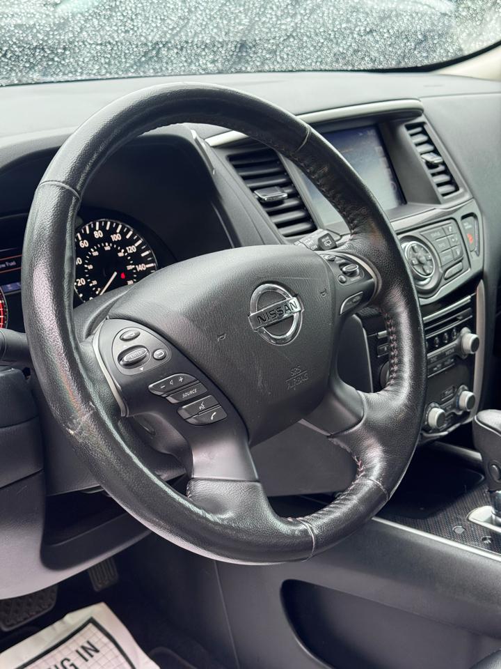 Nissan Pathfinder FWD SL 2020