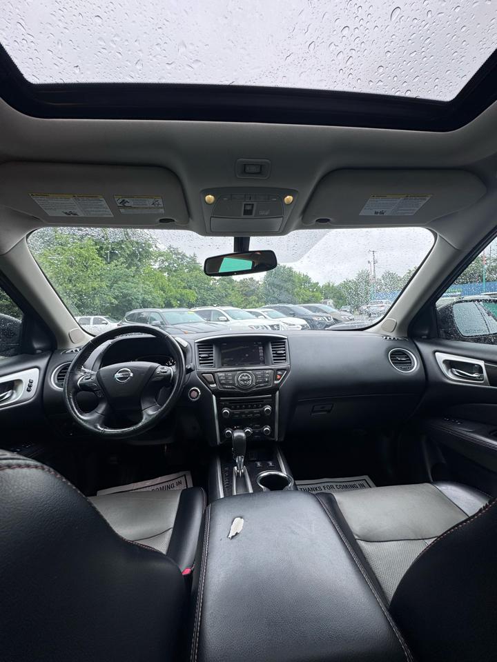Nissan Pathfinder FWD SL 2020