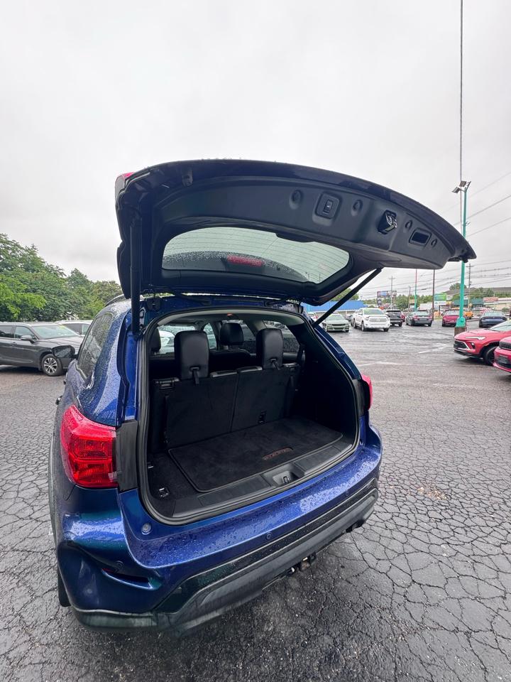 Nissan Pathfinder FWD SL 2020