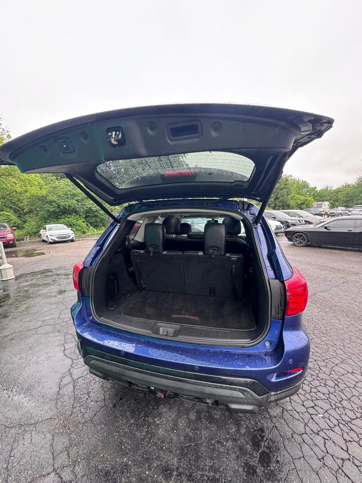 Nissan Pathfinder FWD SL 2020