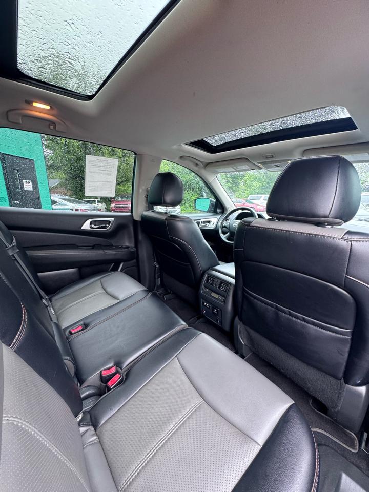 Nissan Pathfinder FWD SL 2020