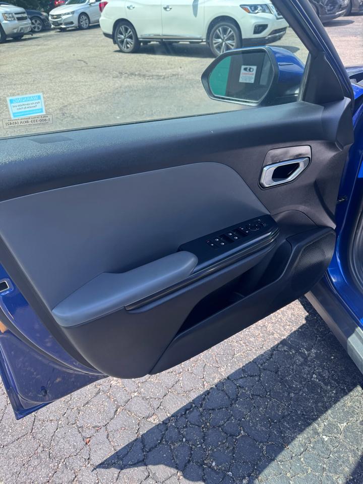 Kia K4 LXS FWD 2025