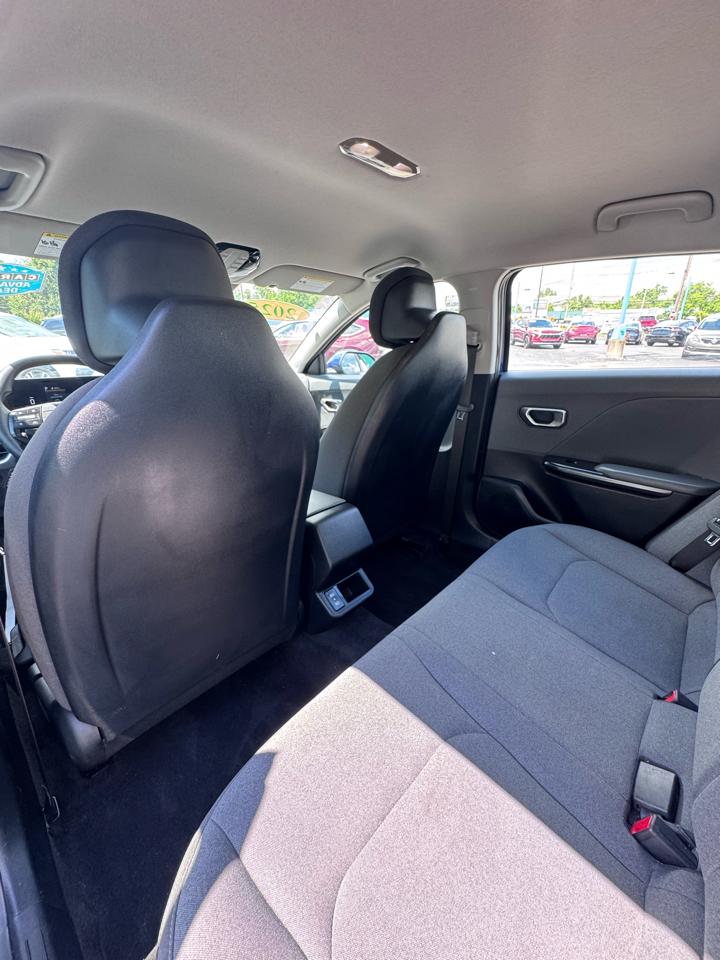 Kia K4 LXS FWD 2025