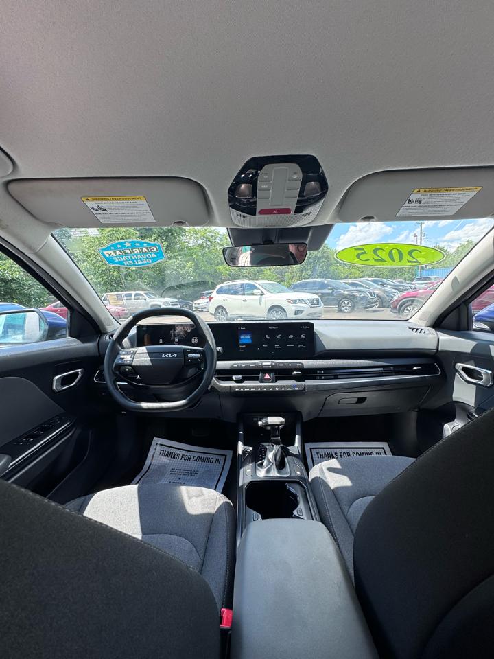 Kia K4 LXS FWD 2025