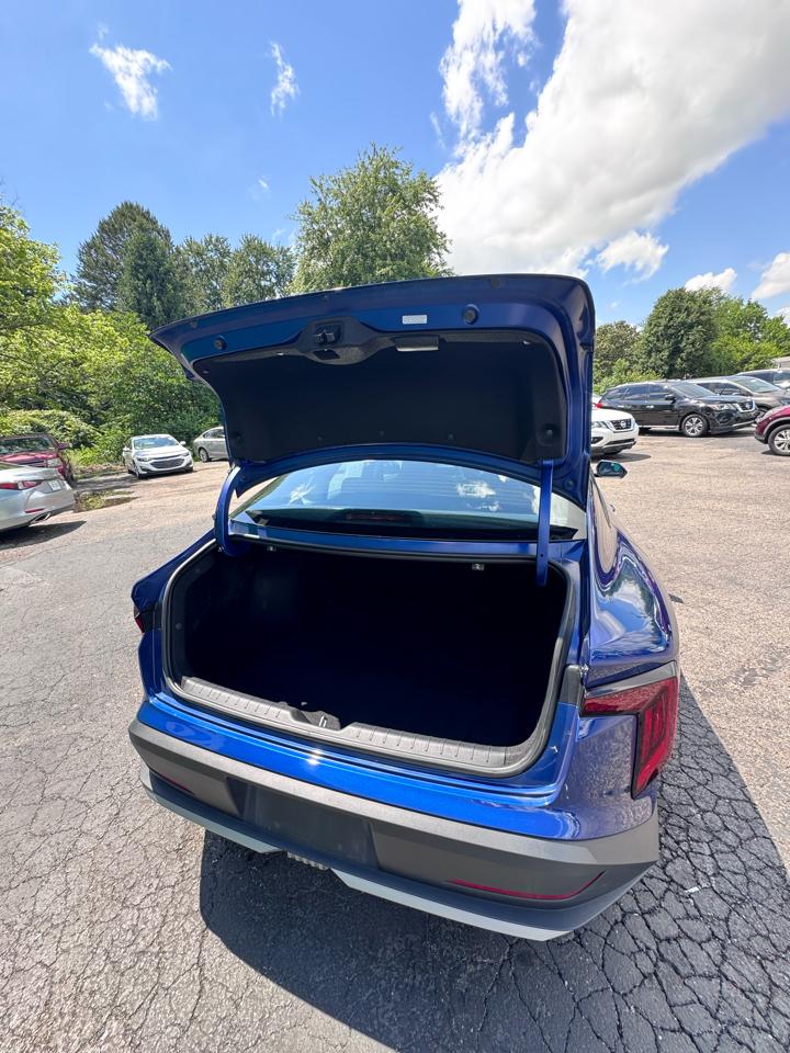 Kia K4 LXS FWD 2025