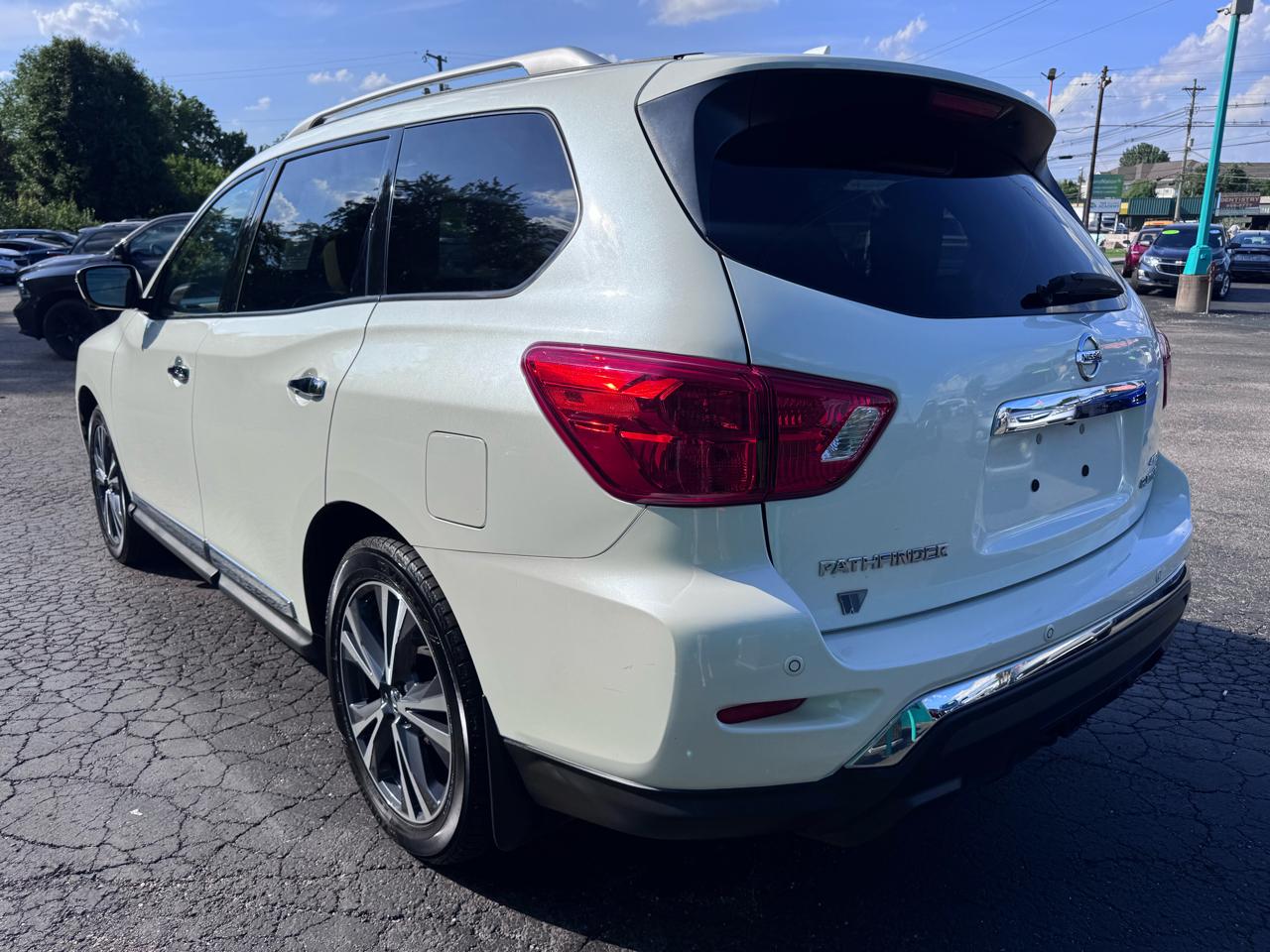 Nissan Pathfinder 4x4 Platinum 2020