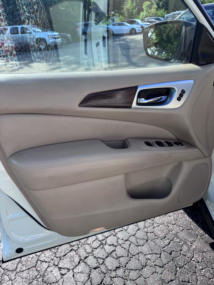 Nissan Pathfinder 4x4 Platinum 2020