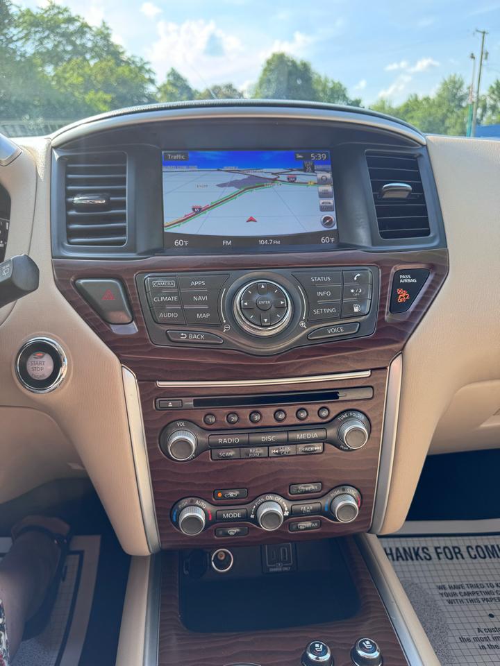 Nissan Pathfinder 4x4 Platinum 2020