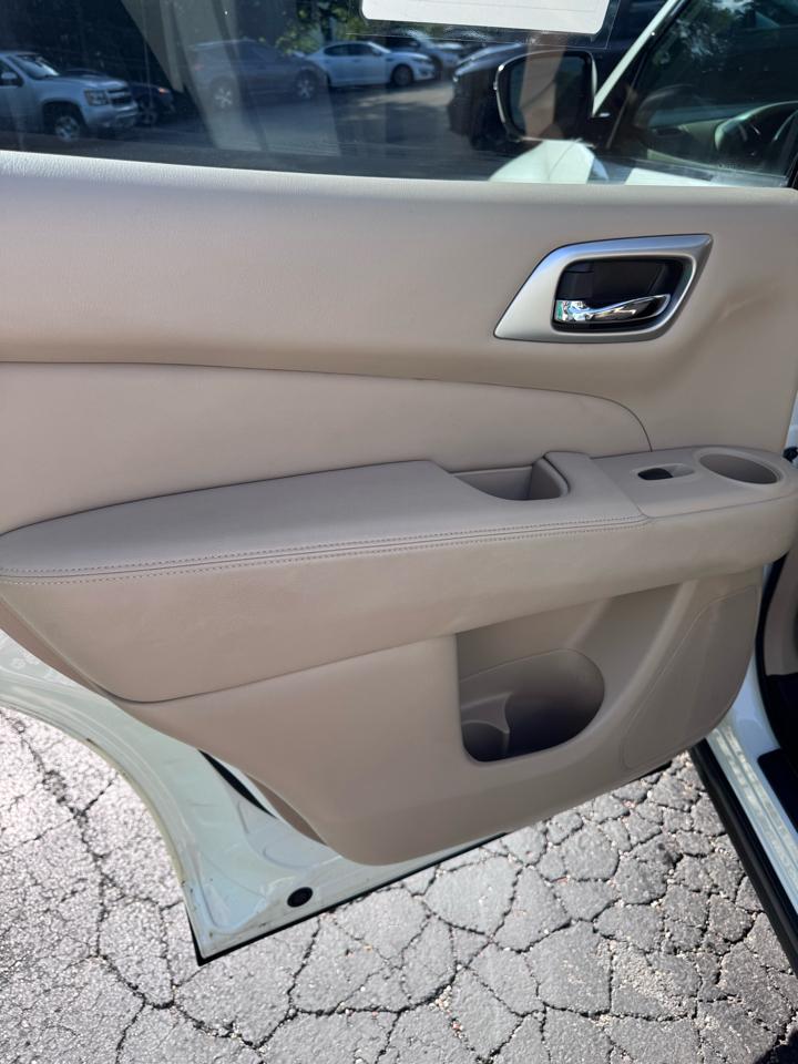 Nissan Pathfinder 4x4 Platinum 2020