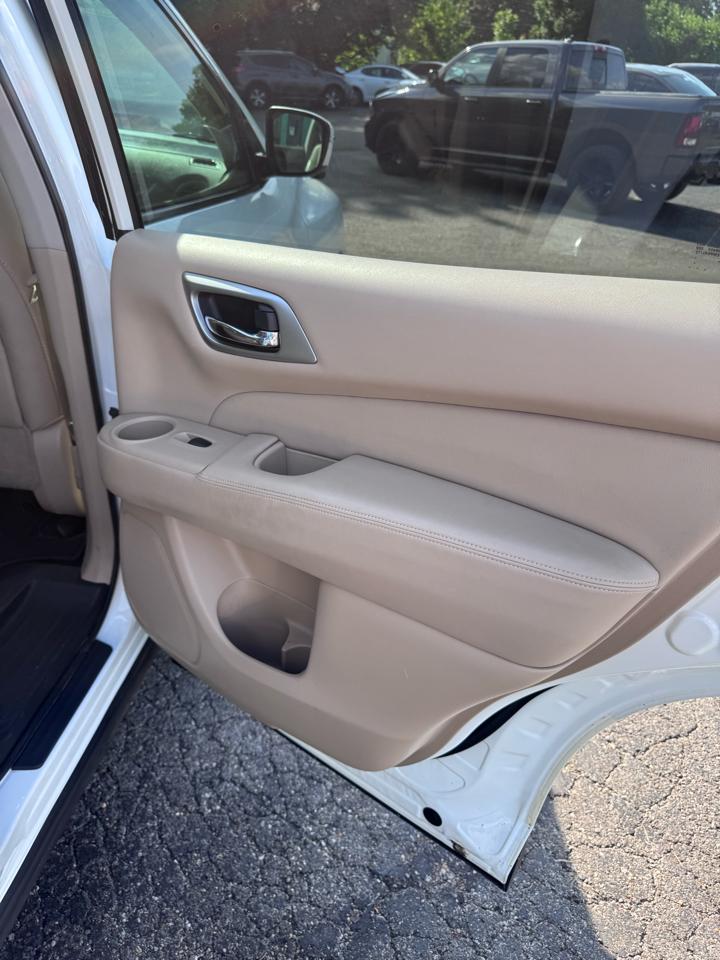 Nissan Pathfinder 4x4 Platinum 2020