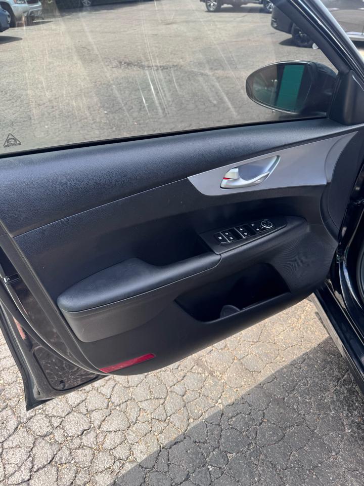 Kia Forte LXS IVT 2024