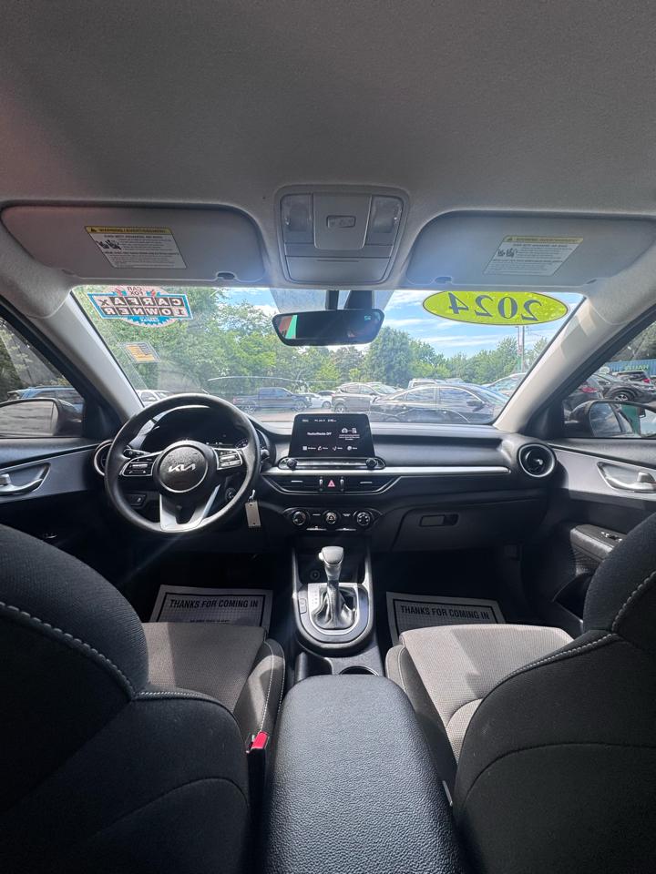 Kia Forte LXS IVT 2024