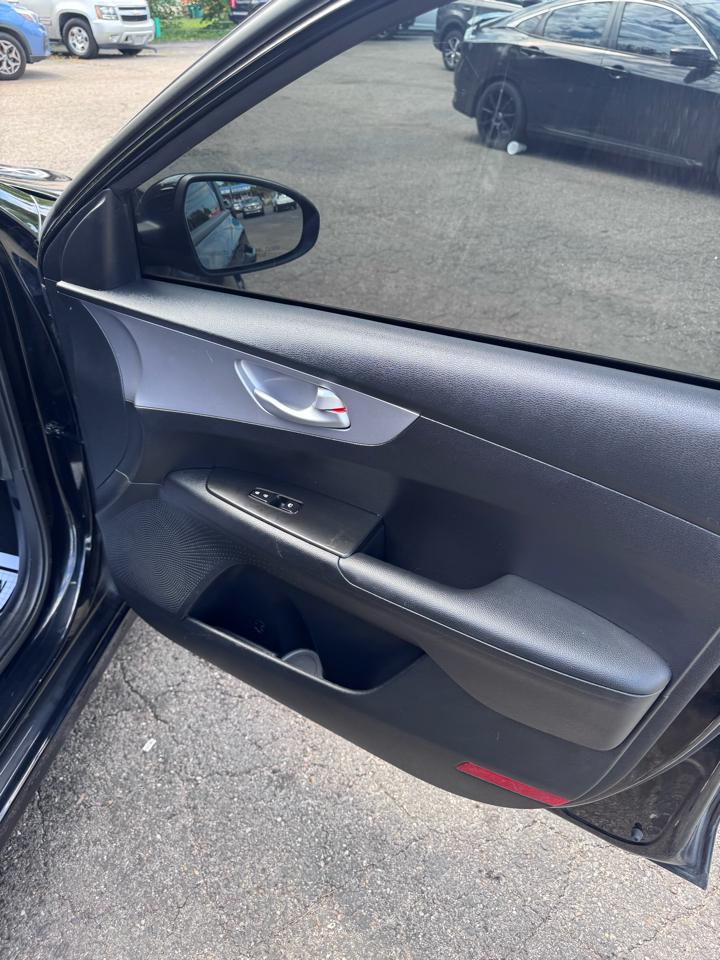 Kia Forte LXS IVT 2024