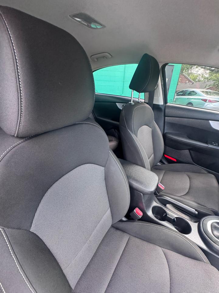 Kia Forte LXS IVT 2024