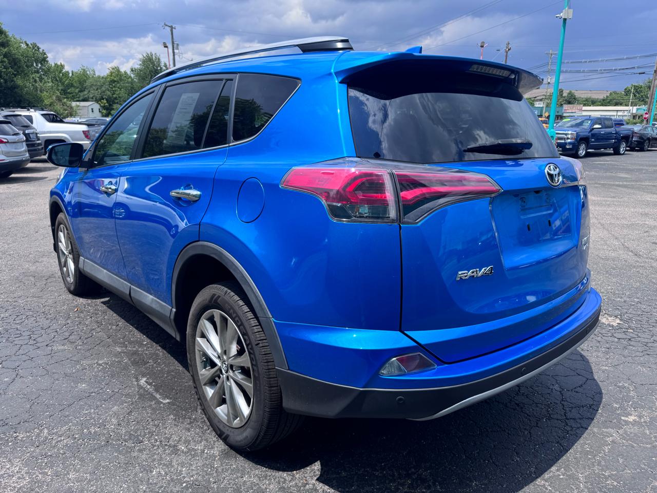 Toyota RAV4 Limited AWD (Natl) 2017