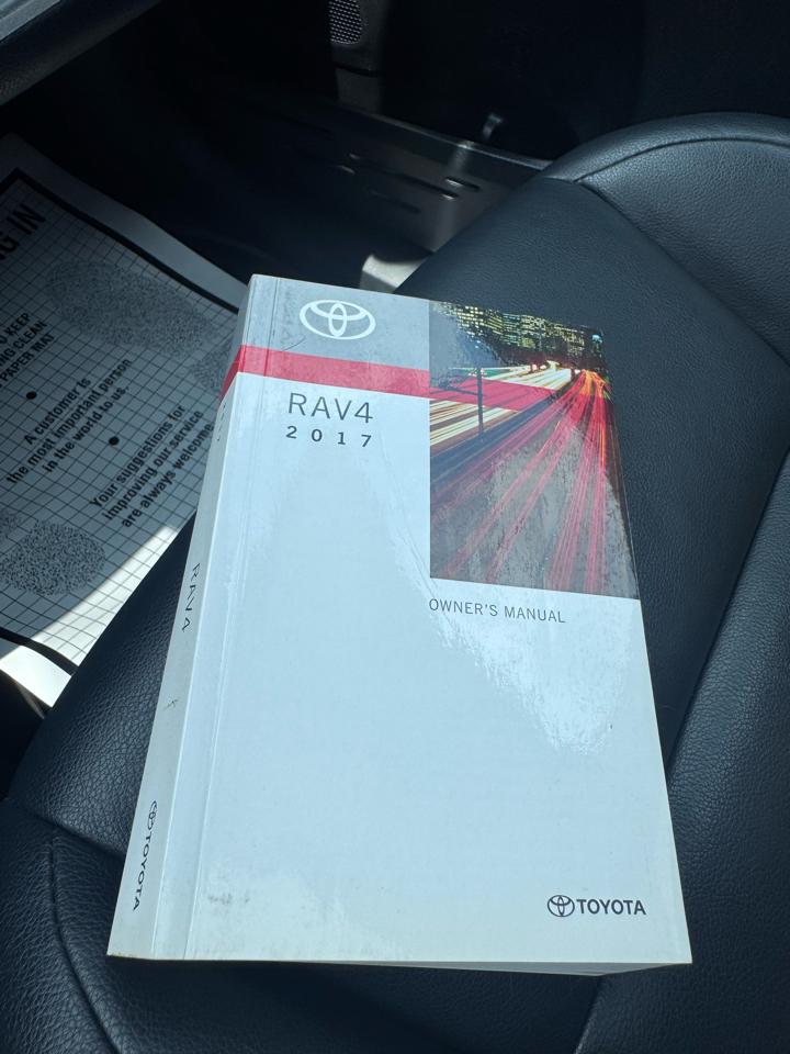 Toyota RAV4 Limited AWD (Natl) 2017