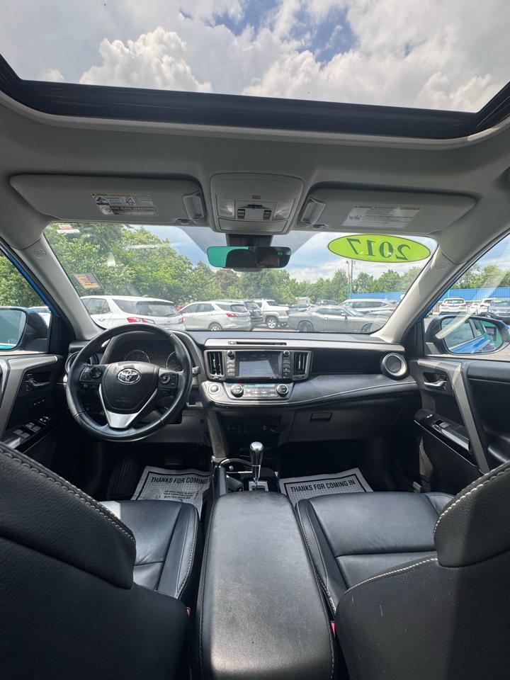 Toyota RAV4 Limited AWD (Natl) 2017