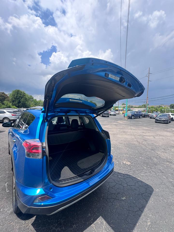 Toyota RAV4 Limited AWD (Natl) 2017